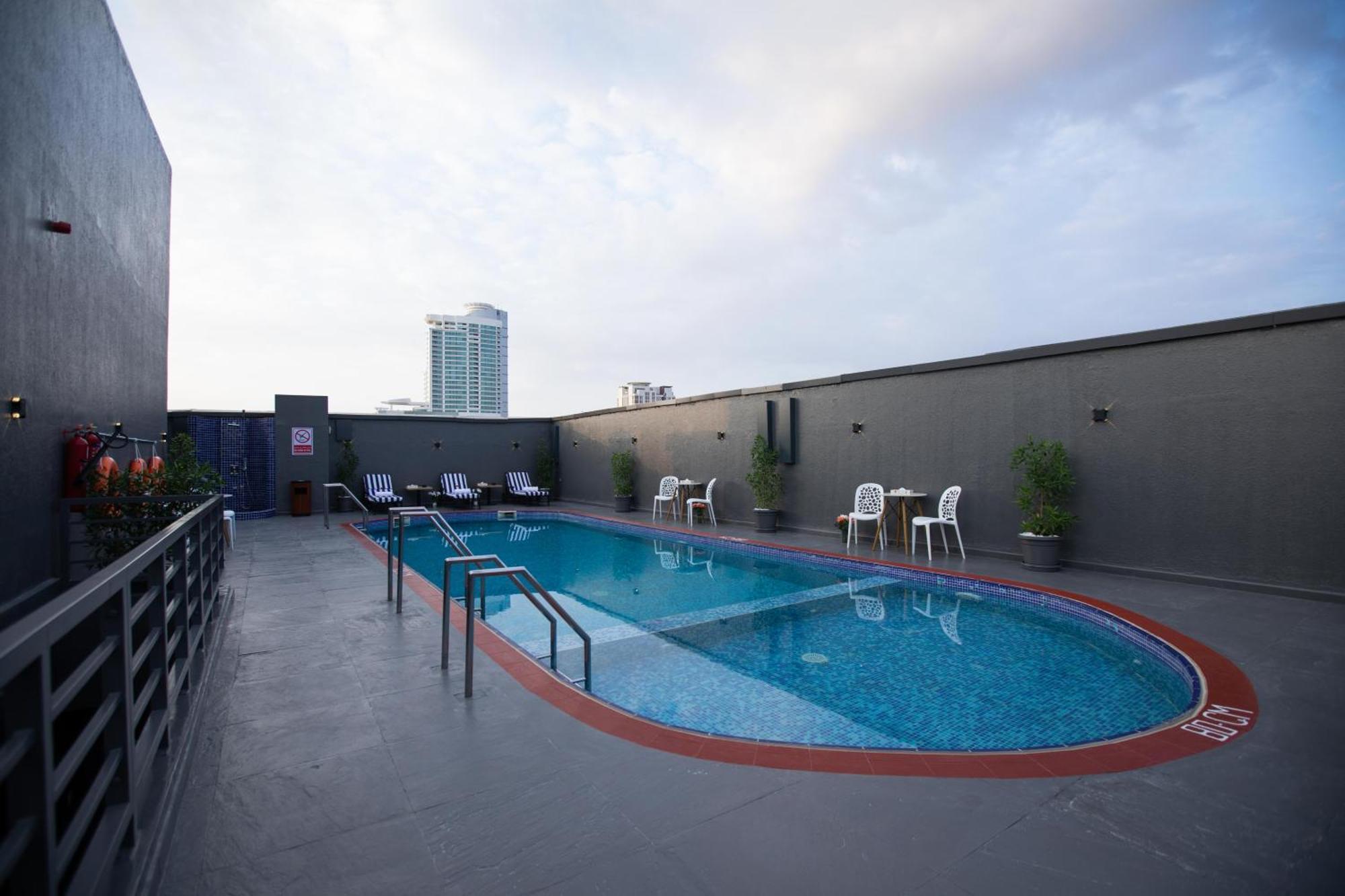 Fortis Hotel Fujairah Exteriör bild